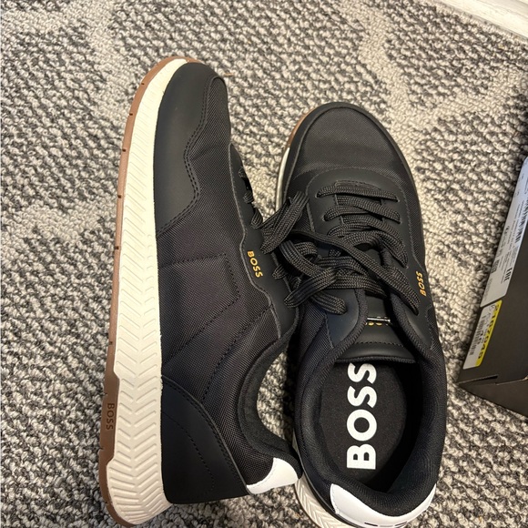 Hugo Boss titanium runn - Picture 3 of 4